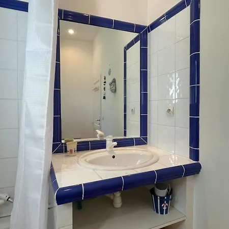 Holiday home 75m Near The With Garden And Terrace *