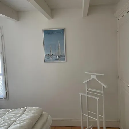 Holiday home 75m Near The With Garden And Terrace
