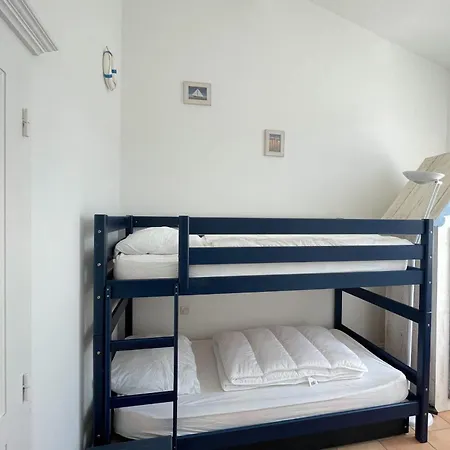 Holiday home 75m Near The With Garden And Terrace