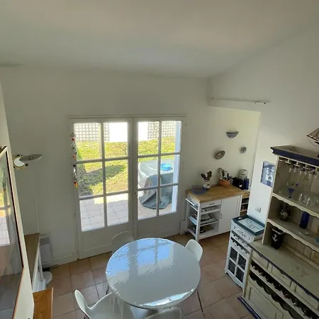 75m Near The With Garden And Terrace Holiday home *