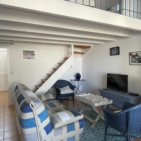 Holiday home 75m Near The With Garden And Terrace *