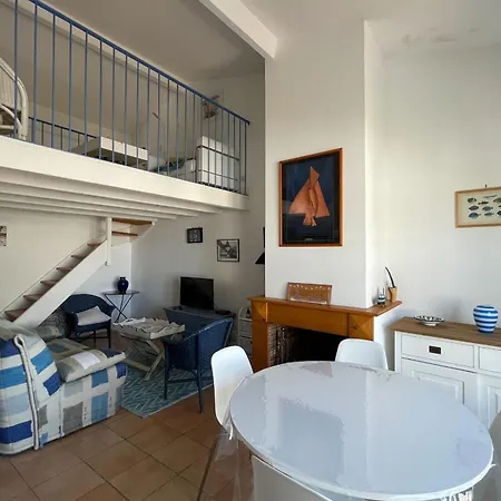 75m Near The With Garden And Terrace Feriehus *